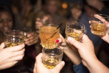 Kommentar: Ny alkohollov – nå likner loven litt mer på virkeligheten