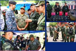 Bilder fra m&oslash;ter mellom milit&aelig;re styrker i de to land i Sisaket 19. august. 