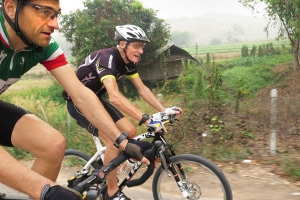 Thorleif Andresen (t.h.) med treningskamerat Ronny Langmans fra Belgia.